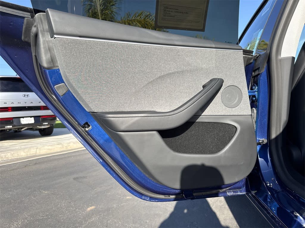 Thumbnail: 2025 Tesla Model 3 - 31