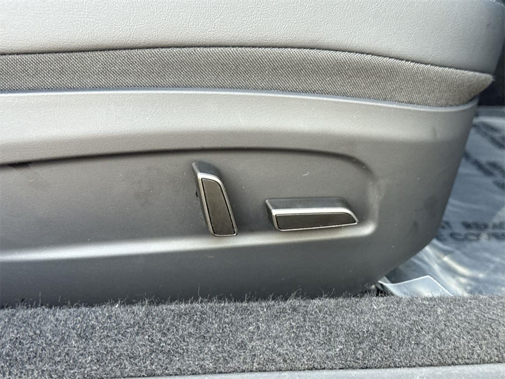 Thumbnail: 2025 Tesla Model 3 - 38