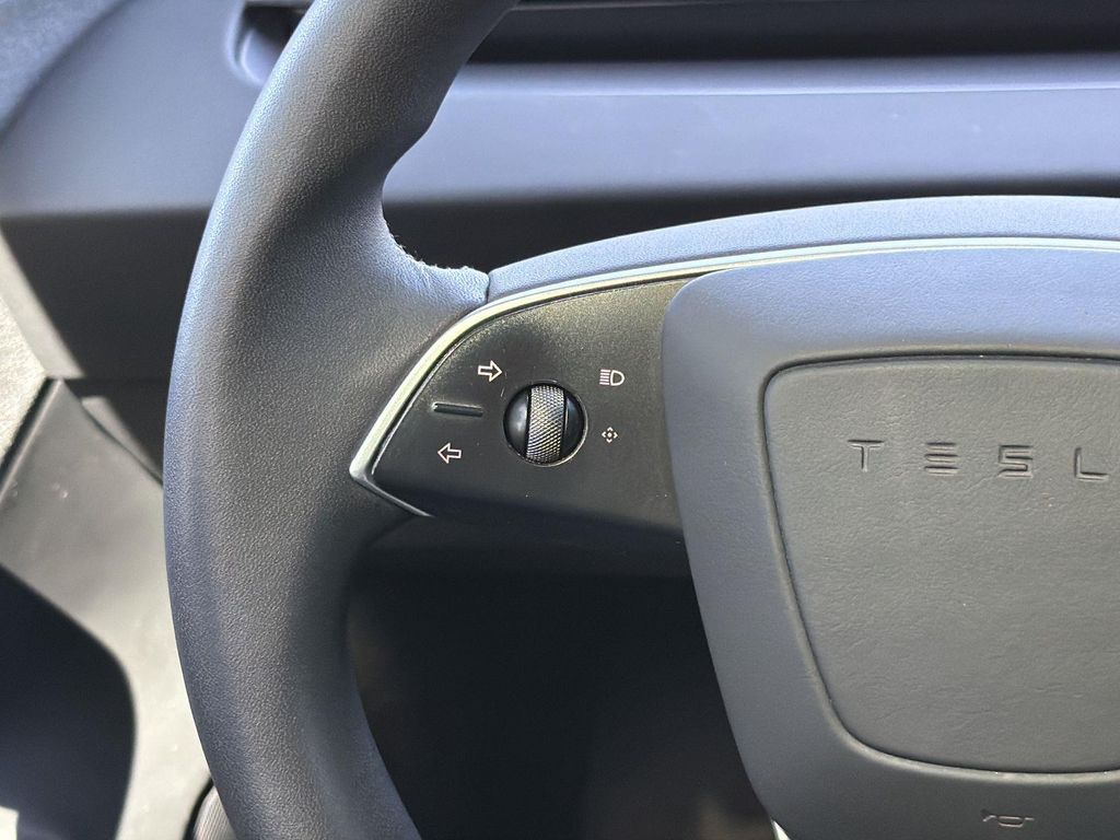 Thumbnail: 2024 Tesla Model 3 - 21