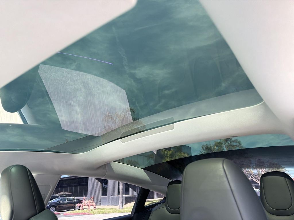 Thumbnail: 2024 Tesla Model 3 - 20