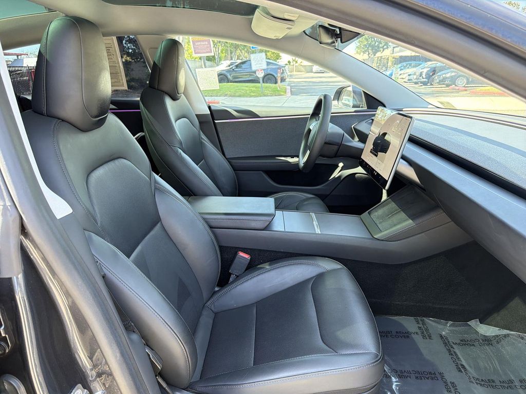 Thumbnail: 2024 Tesla Model 3 - 38