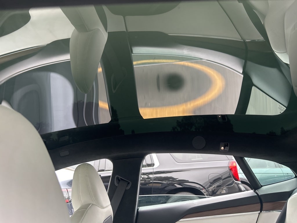 Thumbnail: 2023 Tesla Model S - 10