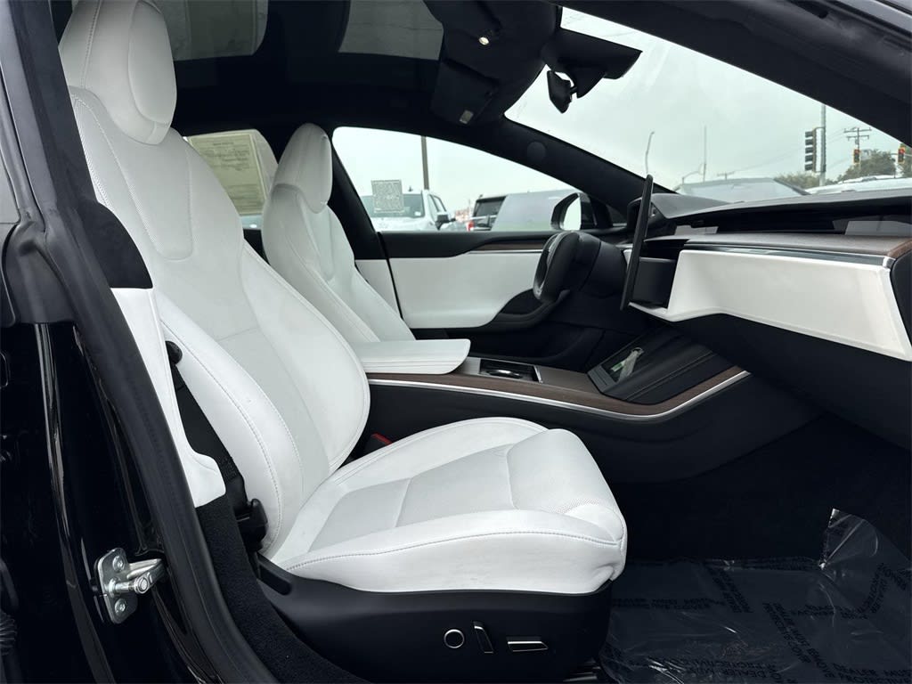 Thumbnail: 2023 Tesla Model S - 37