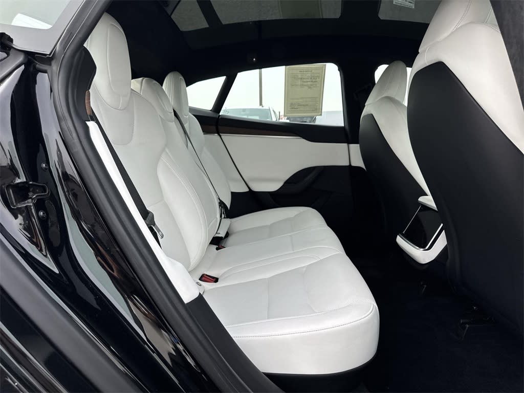 Thumbnail: 2023 Tesla Model S - 35