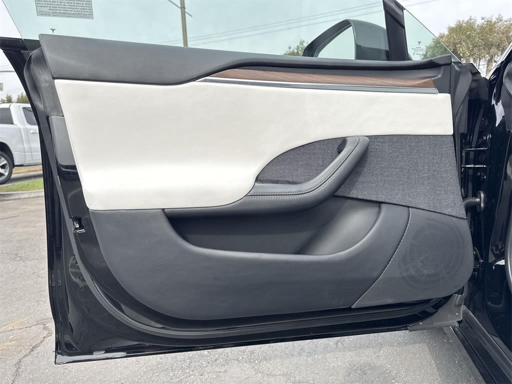 Thumbnail: 2023 Tesla Model S - 30