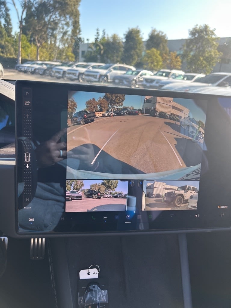 Thumbnail: 2022 Tesla Model S - 10