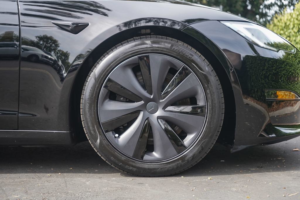 Thumbnail: 2023 Tesla Model S - 17