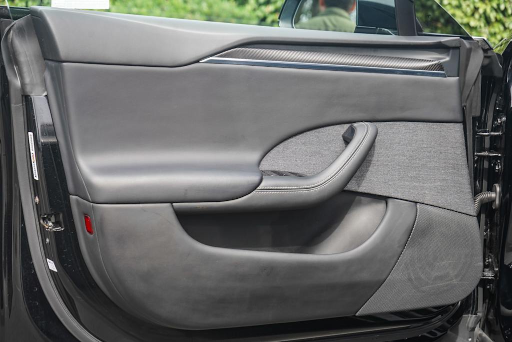 Thumbnail: 2023 Tesla Model S - 21