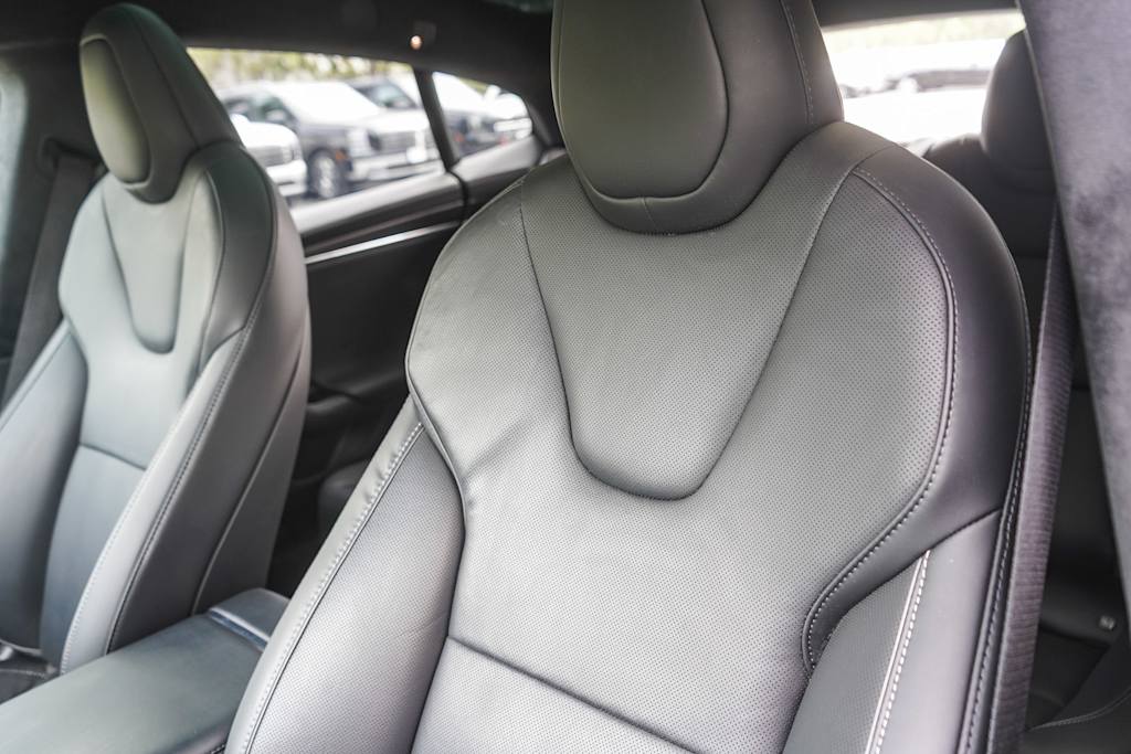 Thumbnail: 2023 Tesla Model S - 8