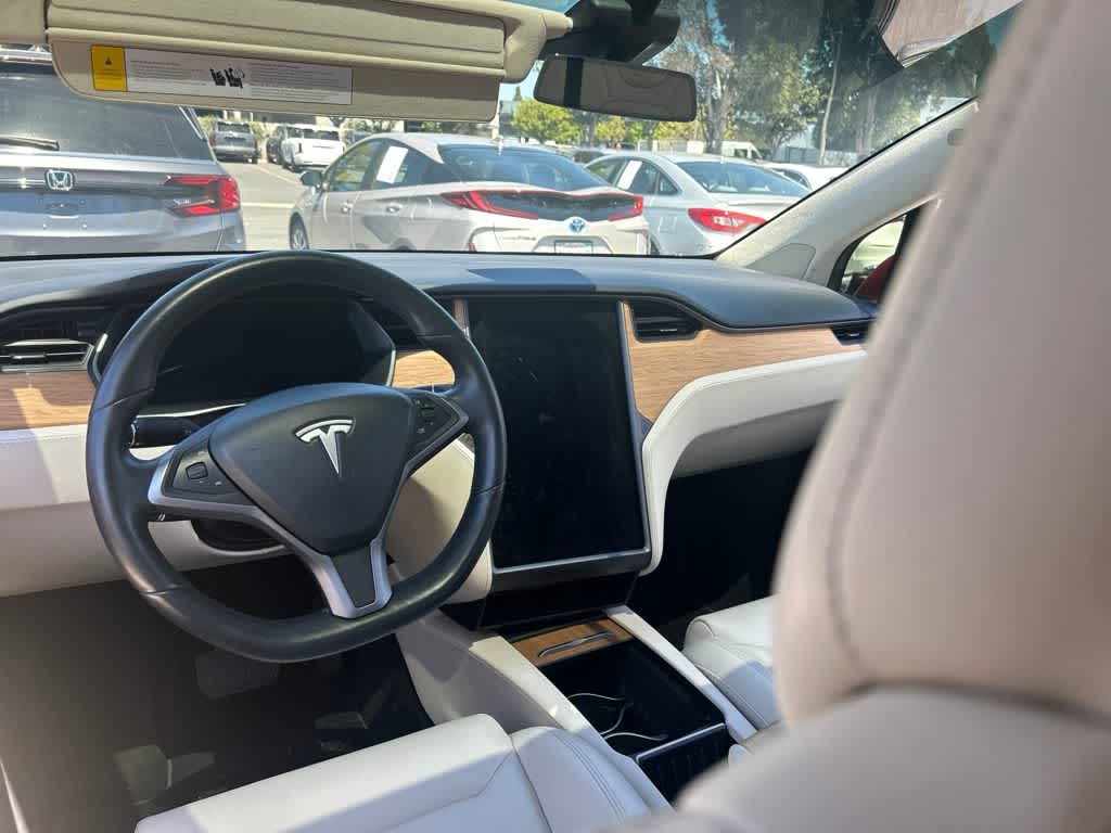 Thumbnail: 2018 Tesla Model X - 2