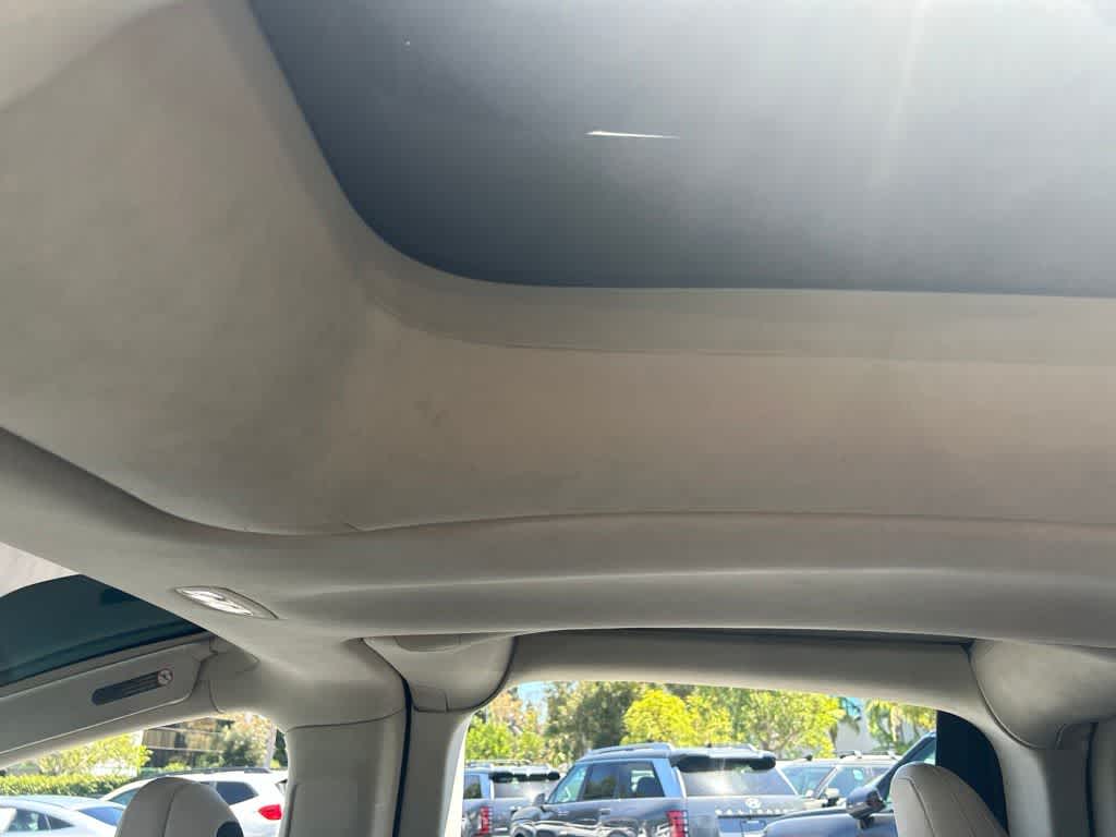 Thumbnail: 2018 Tesla Model X - 10
