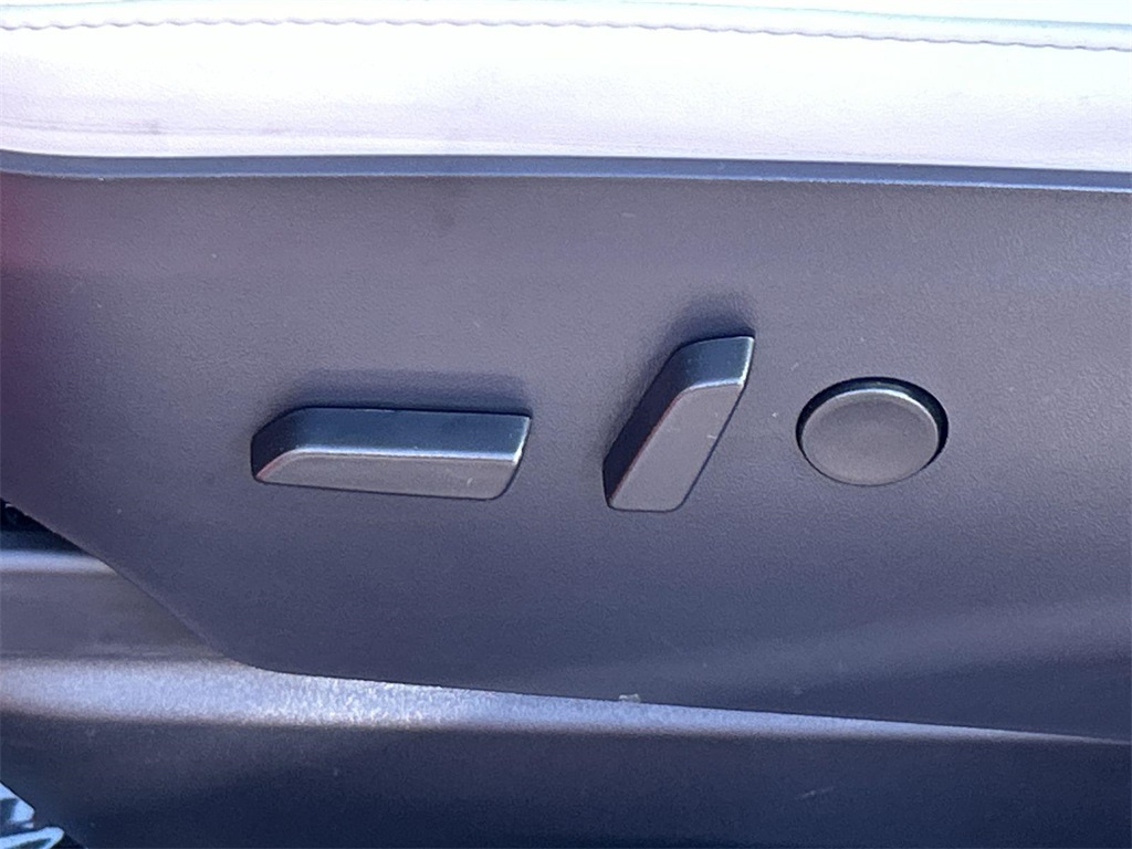 Thumbnail: 2021 Tesla Model X - 38