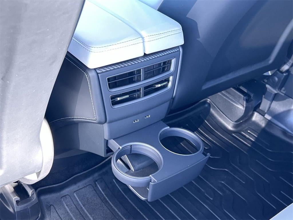 Thumbnail: 2021 Tesla Model X - 7