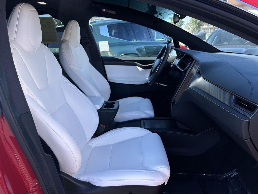 Thumbnail: 2021 Tesla Model X - 43