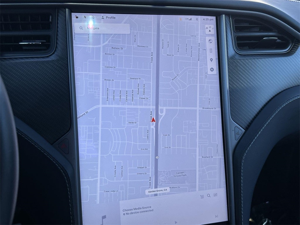 Thumbnail: 2021 Tesla Model X - 10