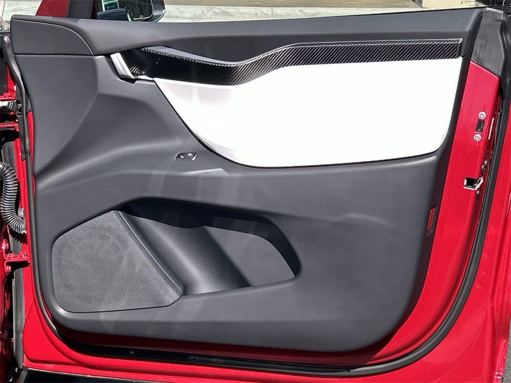 Thumbnail: 2021 Tesla Model X - 42