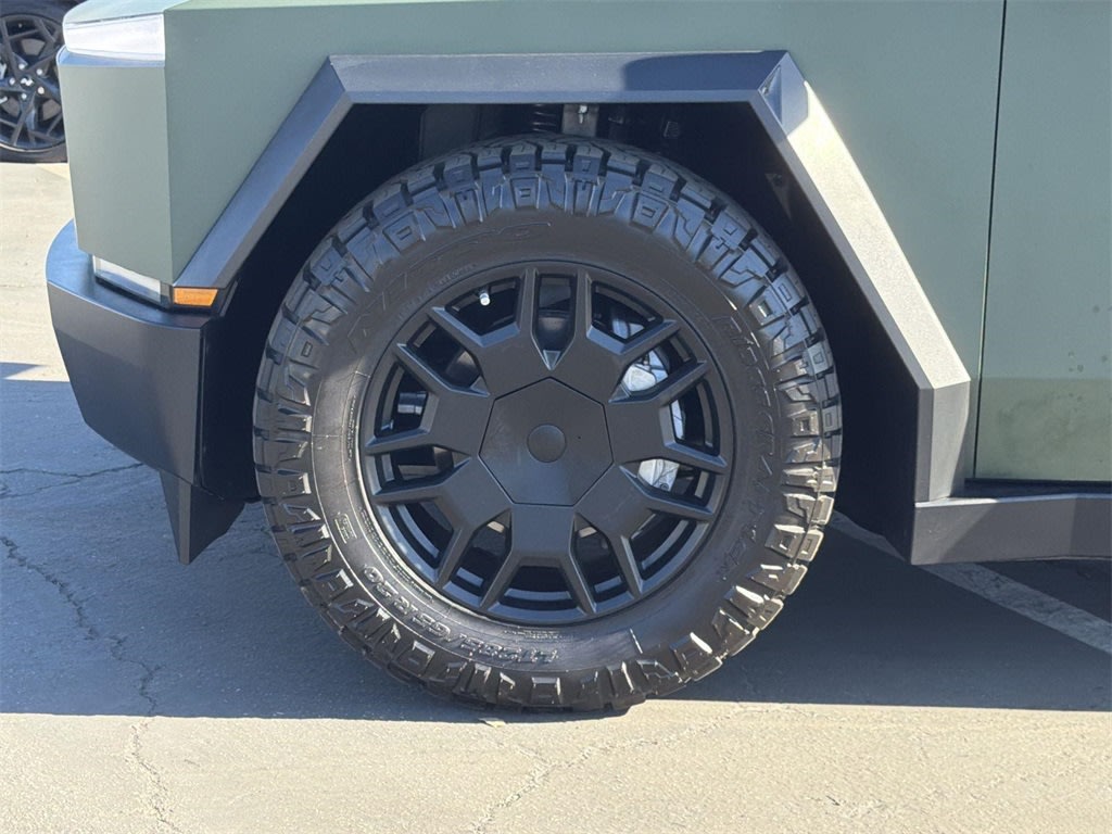 Thumbnail: 2024 Tesla Cybertruck - 6