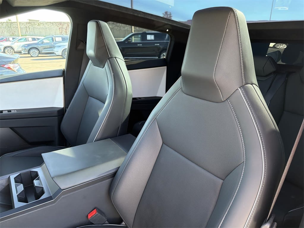 Thumbnail: 2024 Tesla Cybertruck - 9