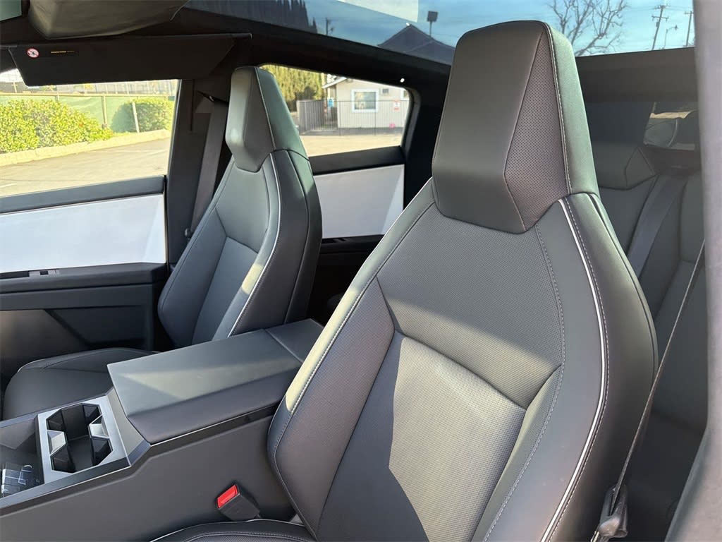 Thumbnail: 2024 Tesla Cybertruck - 10