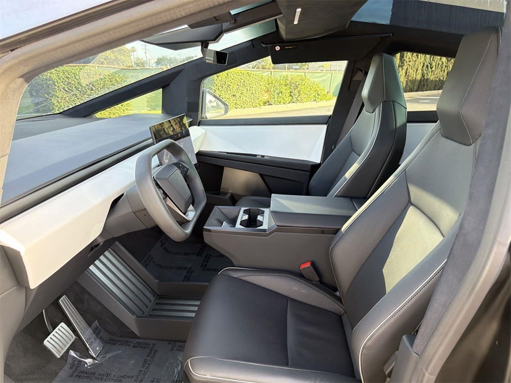 Thumbnail: 2024 Tesla Cybertruck - 9