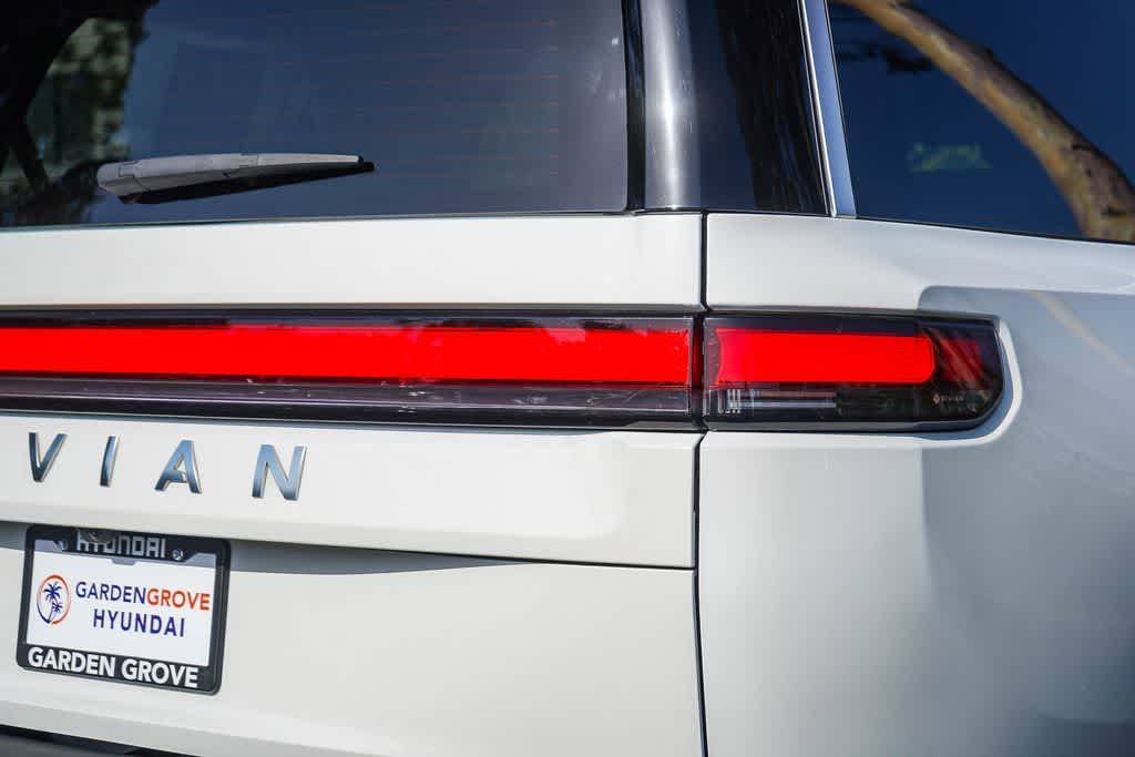 Thumbnail: 2023 Rivian R1S - 20