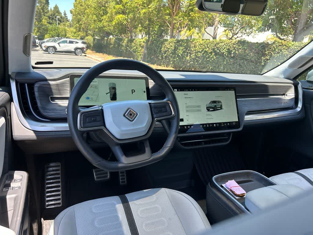 Thumbnail: 2024 Rivian R1S - 2