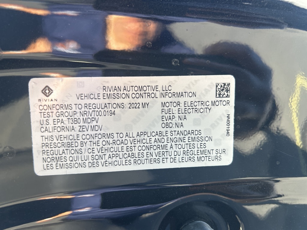 Thumbnail: 2022 Rivian R1S - 7