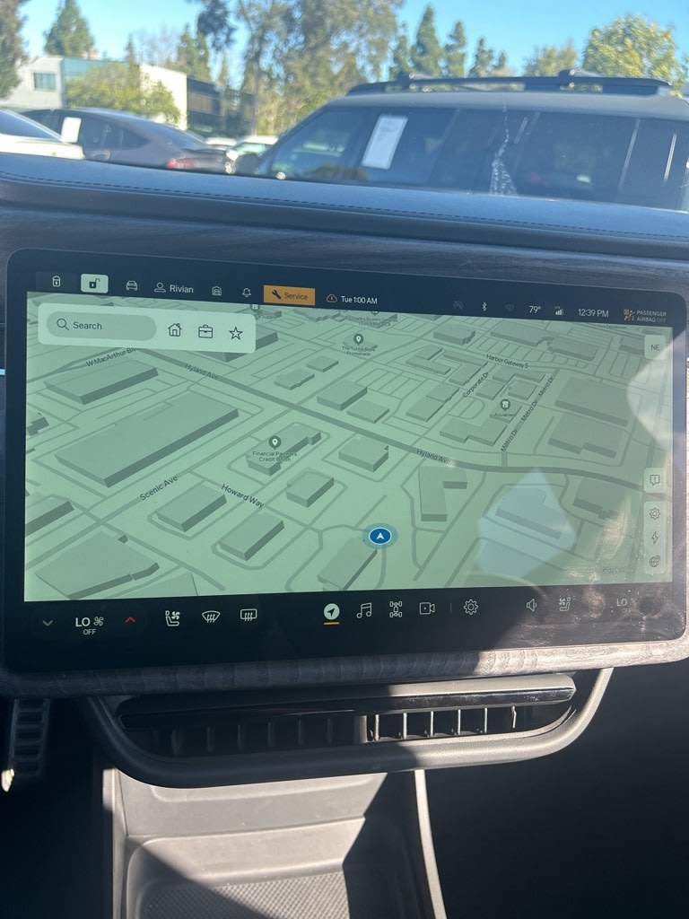 Thumbnail: 2022 Rivian R1S - 11