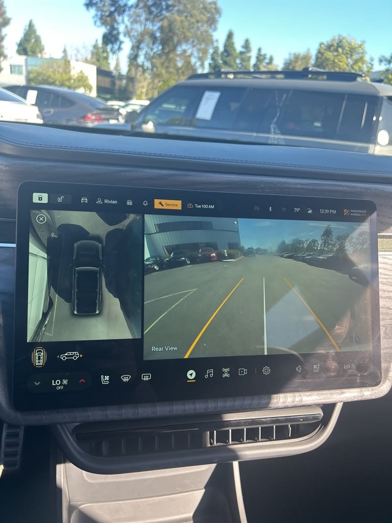 Thumbnail: 2022 Rivian R1S - 12