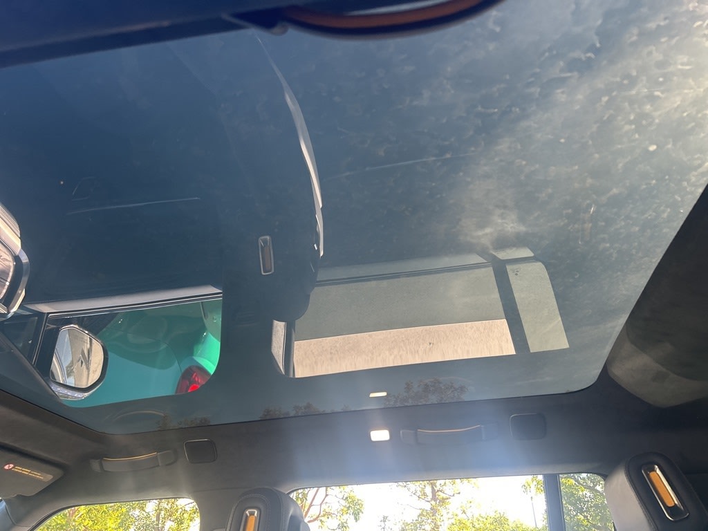 Thumbnail: 2022 Rivian R1S - 10