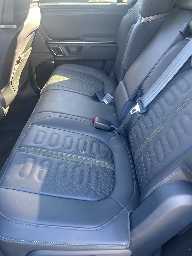 Thumbnail: 2022 Rivian R1S - 5