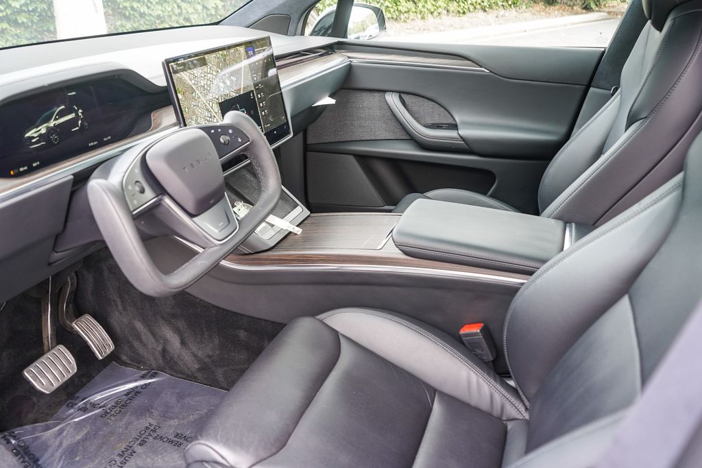 Thumbnail: 2023 Tesla Model X - 10