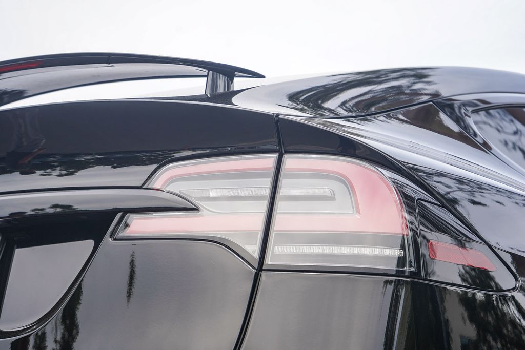 Thumbnail: 2023 Tesla Model X - 17
