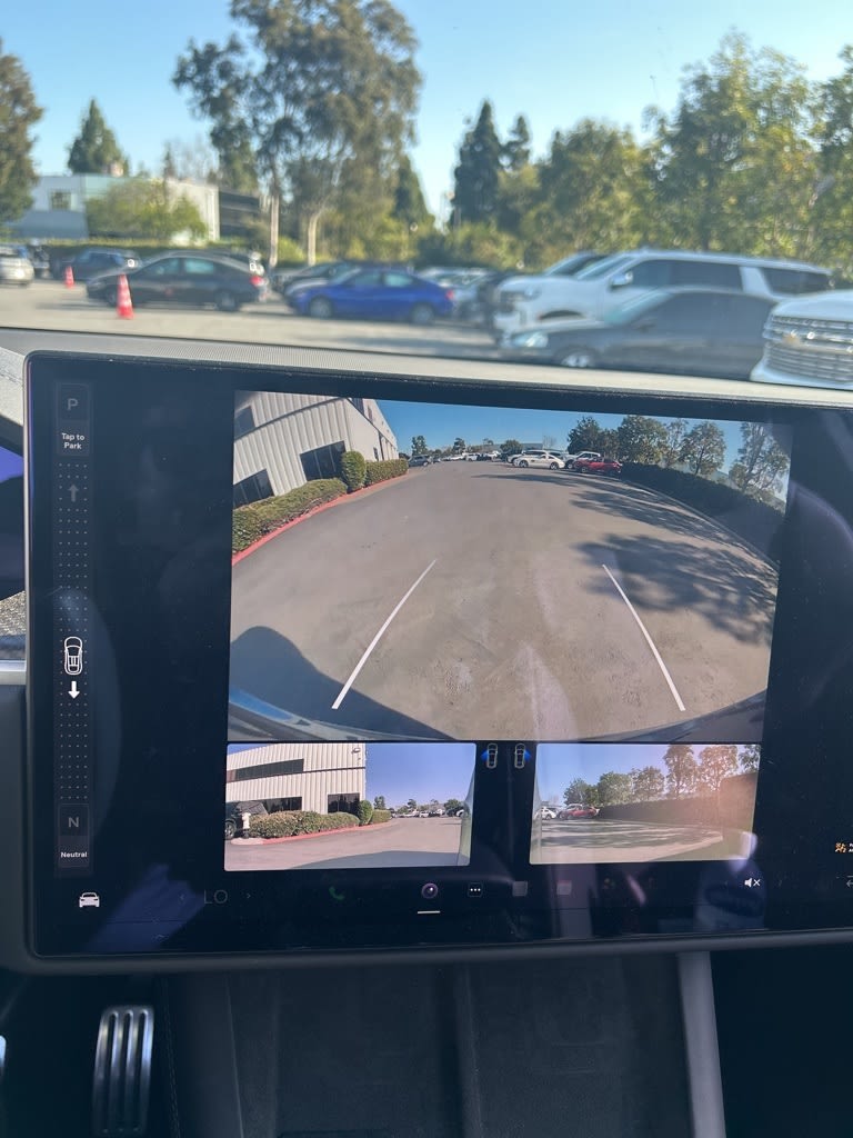 Thumbnail: 2022 Tesla Model X - 11