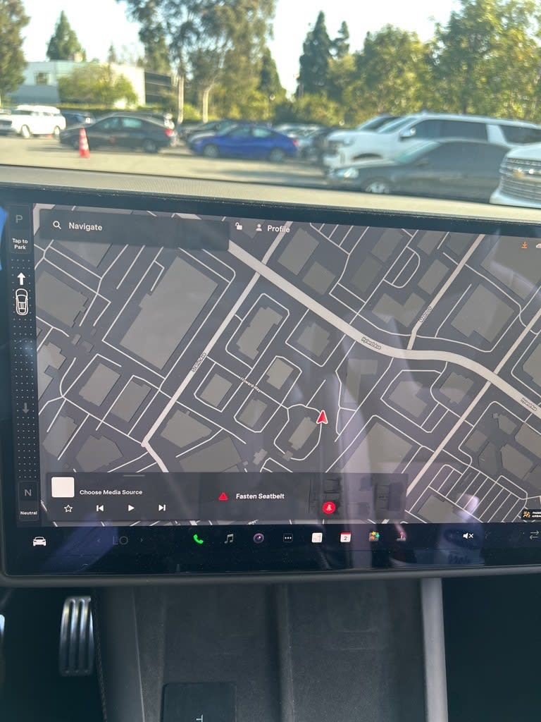 Thumbnail: 2022 Tesla Model X - 12