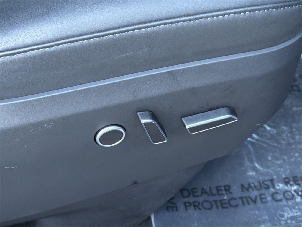 Thumbnail: 2022 Tesla Model X - 40