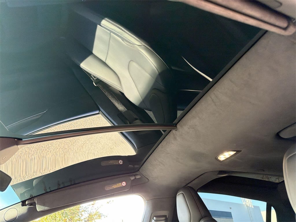 Thumbnail: 2022 Tesla Model X - 20