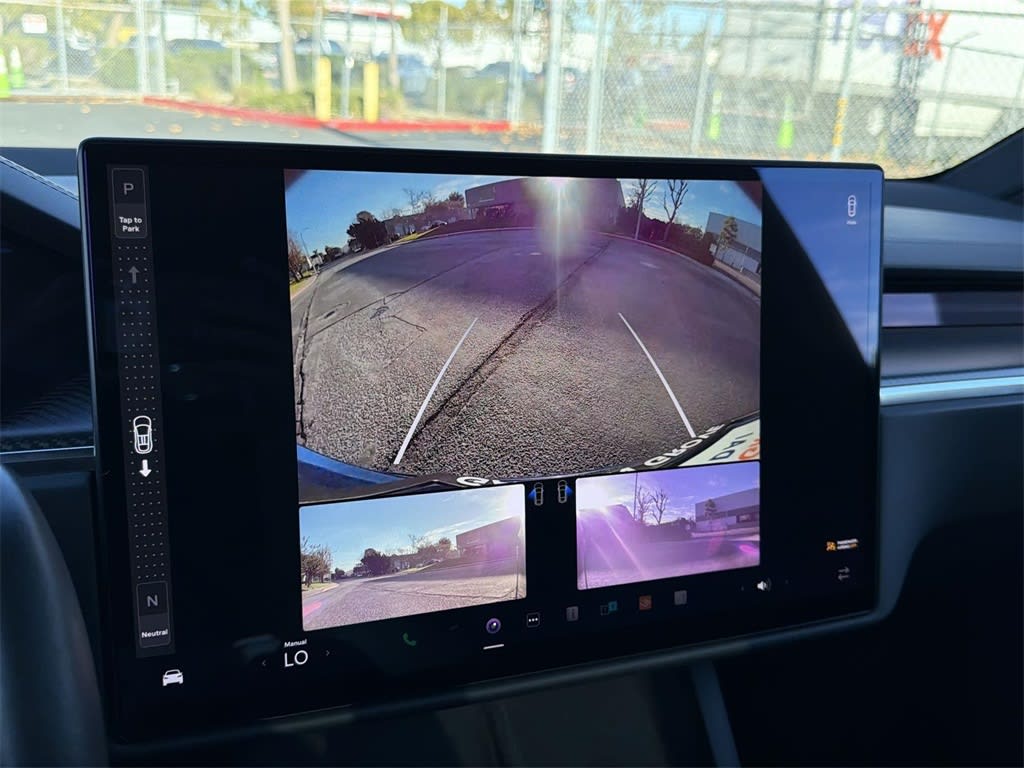 Thumbnail: 2022 Tesla Model X - 26