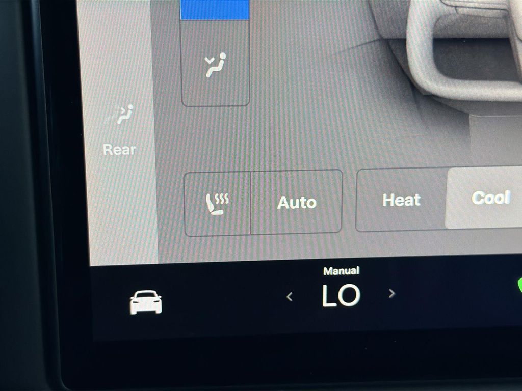 Thumbnail: 2022 Tesla Model X - 30