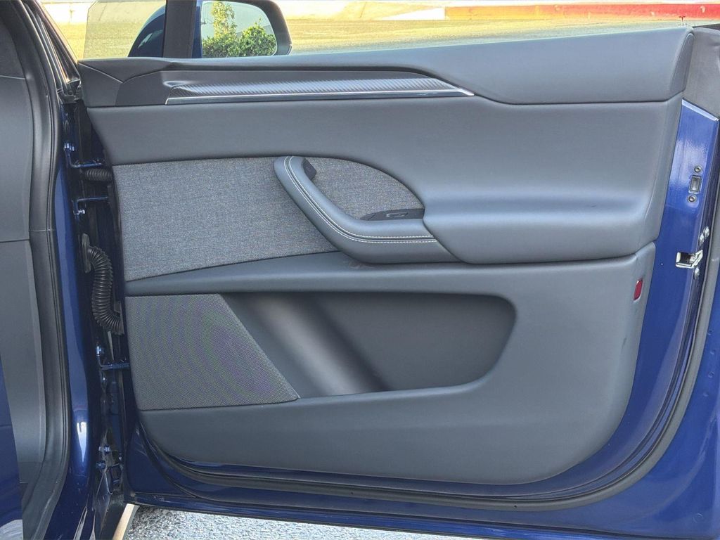 Thumbnail: 2022 Tesla Model X - 38