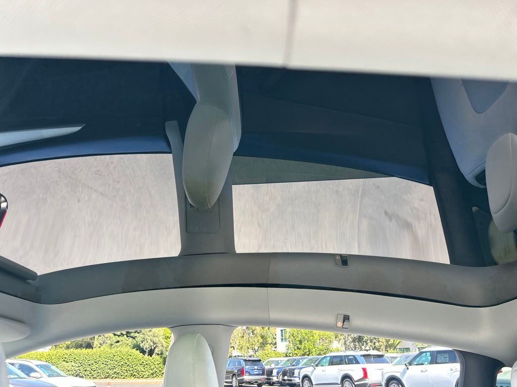 Thumbnail: 2023 Tesla Model Y - 9