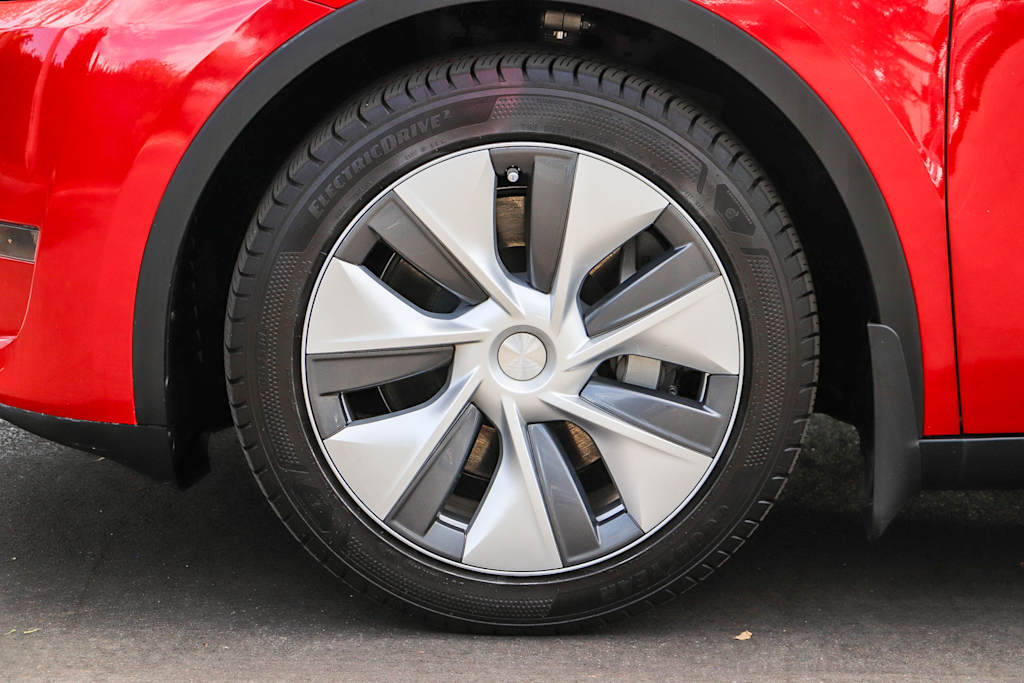 Thumbnail: 2023 Tesla Model Y - 6
