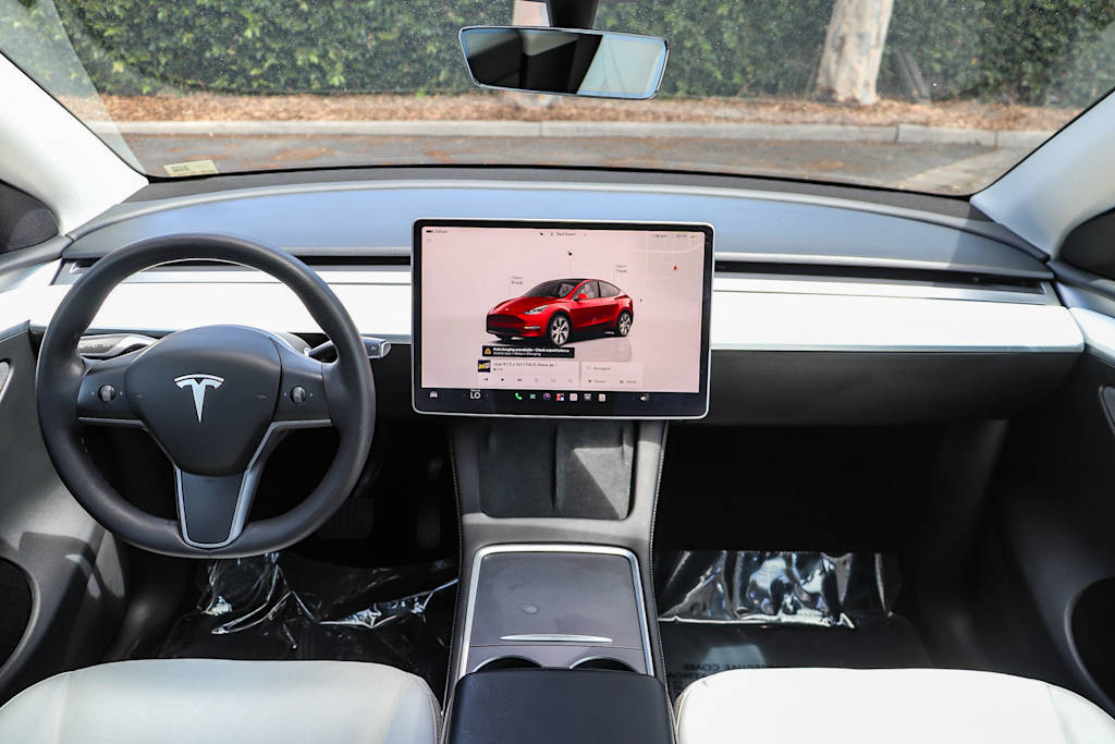 Thumbnail: 2023 Tesla Model Y - 11