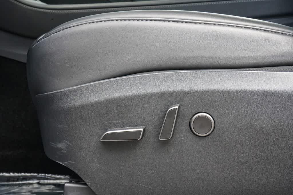 Thumbnail: 2023 Tesla Model Y - 23