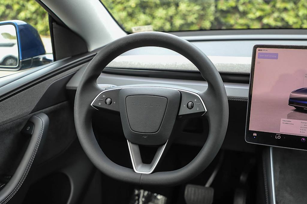 Thumbnail: 2026 Tesla Model Y - 8