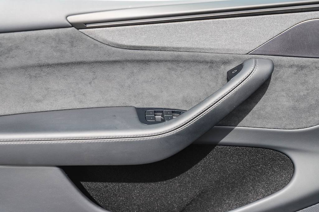 Thumbnail: 2026 Tesla Model Y - 19