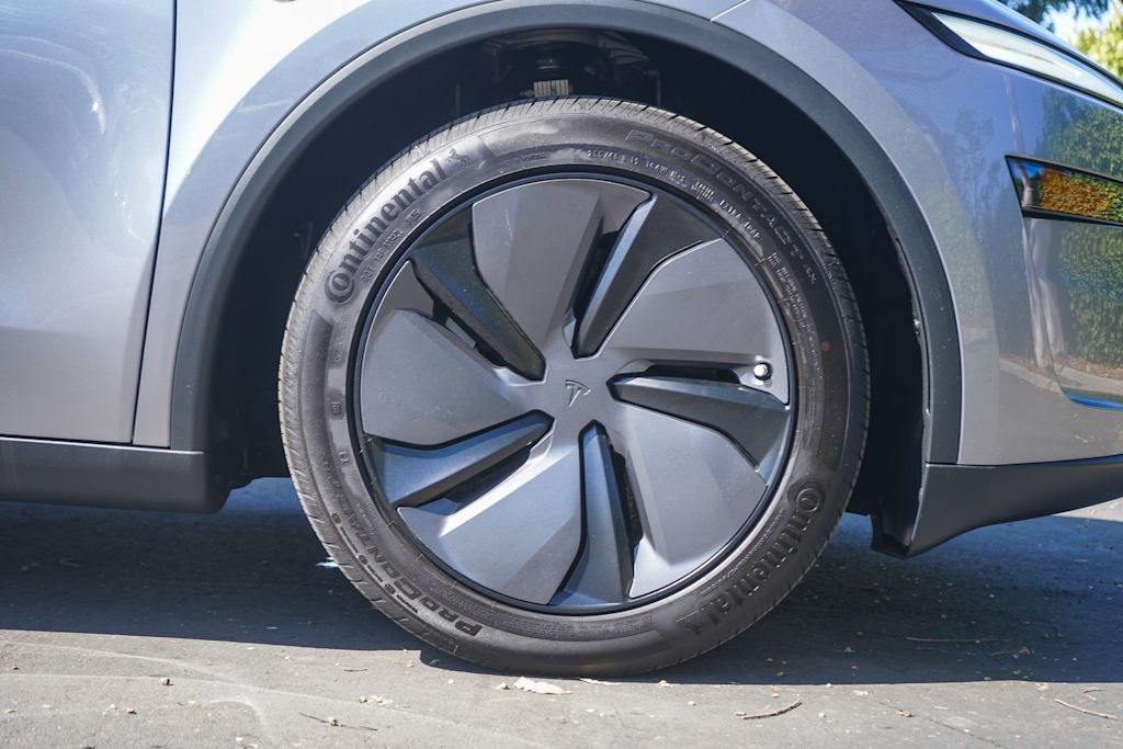 Thumbnail: 2026 Tesla Model Y - 17