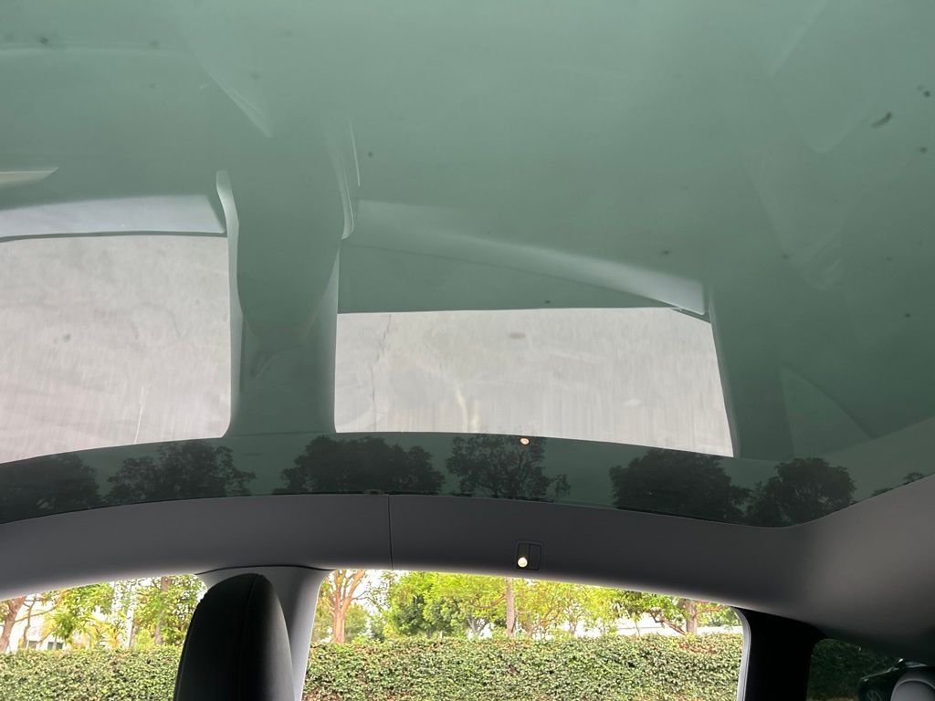 Thumbnail: 2023 Tesla Model Y - 10