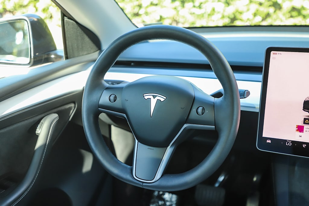 Thumbnail: 2023 Tesla Model Y - 7