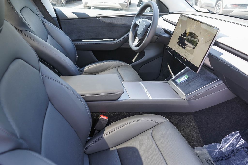 Thumbnail: 2026 Tesla Model Y - 7